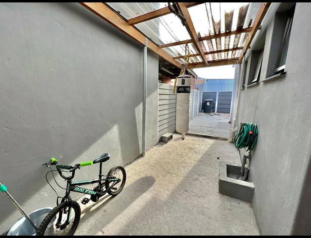 3 BEDROOM HOUSE FOR SALE IN SILVERSANDS